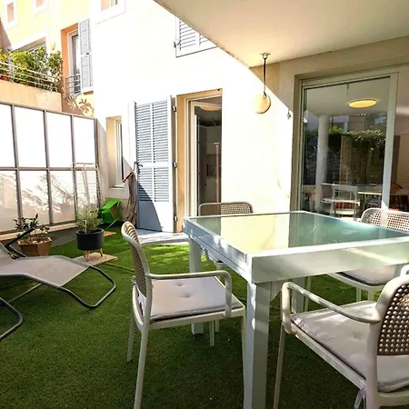 For 4 With Beautiful Garden *